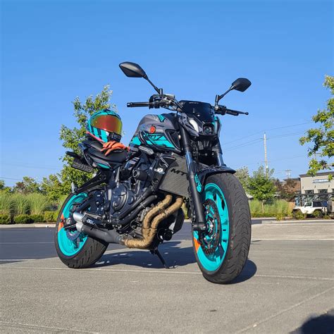 Big Island Eruption with the Haole Berry : r/MT07