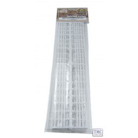 424 Ratio Lineside fencing White (4 bar) OO Gauge Plastic Kit