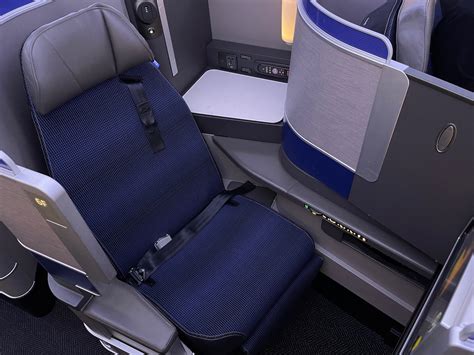 United 787 900 Business Class 的图像结果