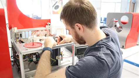 Robots designed by humans - SETARAM