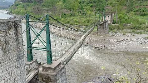 Uttarakhand News : सतपुली में क्षतिग्रस्त झूला पुल से गिरकर बुजुर्ग की ...