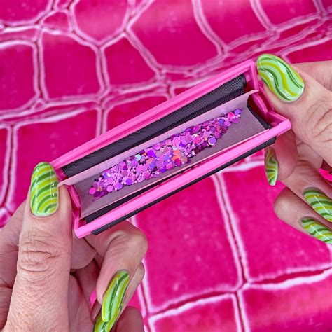 Weed Roller Ultimate Guide To Rolling The Perfect Weed Joint