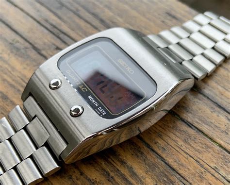 SOLD: Seiko 0439-4009 Vintage Digital Watch - 1977 | The Watch Site