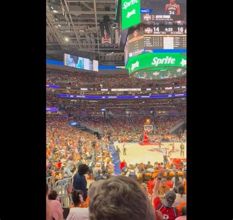 CWC Final Fan Girls Crowd 的图像结果