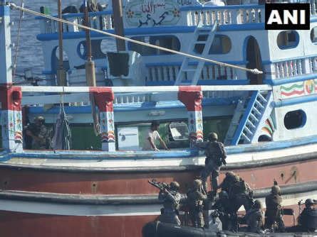 Arvind Kejriwal News Highlights: Crime Branch team reaches Delhi CM's ...