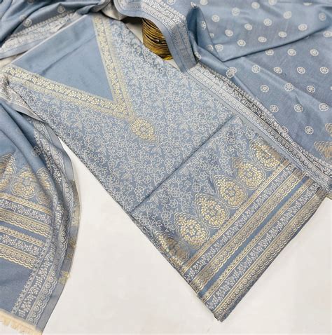 V neck Woollen party 🎉 suit 🥶 – Aur Dikhao.