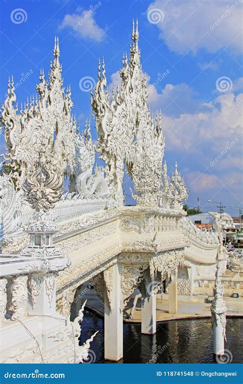 Wat Rong Khun White Temple, Chiang Rai, Thailand Editorial Stock Photo - Image of white, khun ...