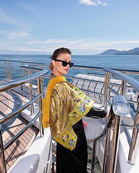 Natasha Poonawalla Blends Vintage Dior With Indian Jadau Jewellery At ...