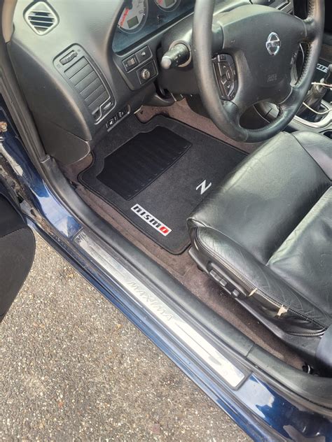 2000-2003 5thgen Nissan Maxima with NISMO 370Z Floor Mats Installed ...