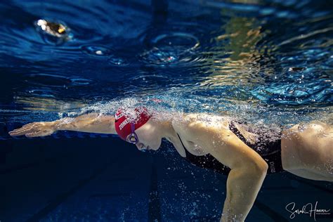 Swim Team Photo Shoot 的图像结果