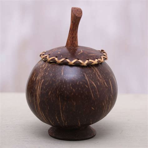 Decorative Items Using Coconut Shell 的图像结果