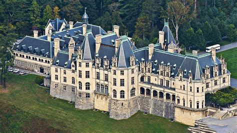 largest house ever