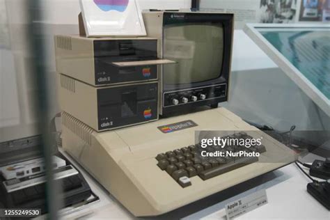 Apple II Computer Collection 的图像结果