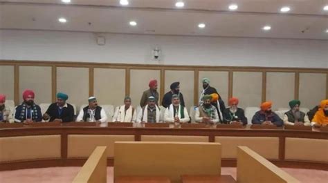 Farmer unions stick to repeal demand as govt asks to reconsider ...