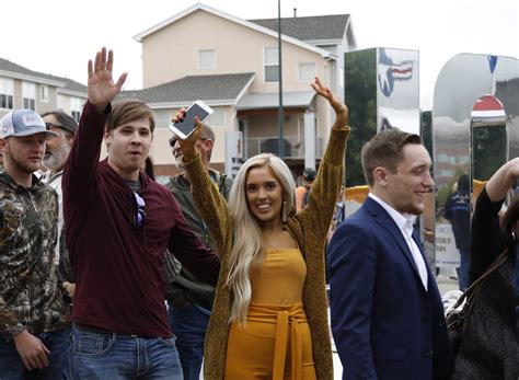 Ratings: "American Idol" Premiere Falls From Last Year, Still Rules Sunday