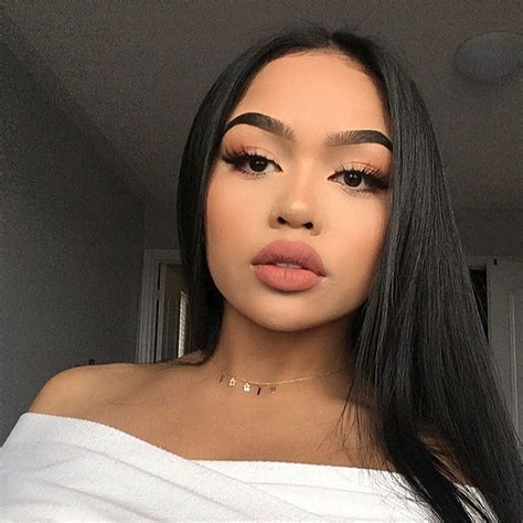 baddie makeup morenas