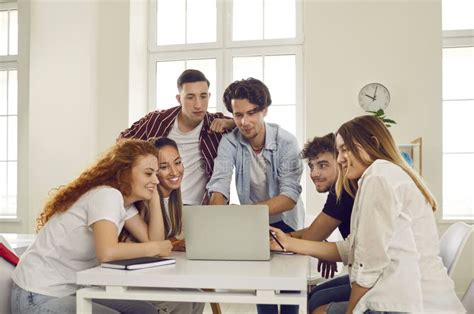 Computer Using Business Pics 的图像结果