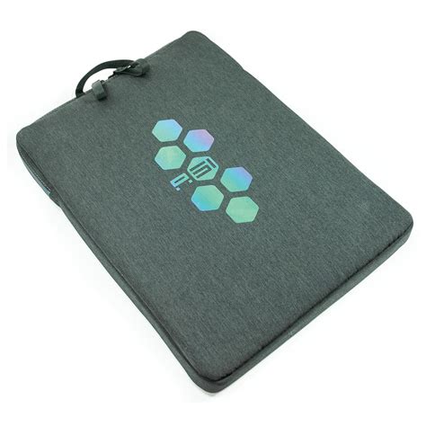 Alienware Area-51M 17.3-inch Sleeve – Reflective Graphics (ME-MUSS1-15 ...