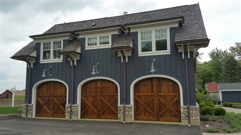 Trust Allied Garage Door to Install Home Garage Doors in Chicagoland