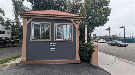 Anaheim Harbor RV Park near Disneyland: Is it Worth it? — Class C Broads