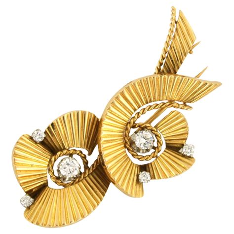 RETRO Brooch with diamonds 18k bicolour gold For Sale at 1stDibs