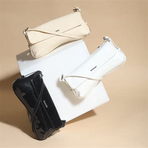 Classy Glossy Shoulder Bag - Assorted Shades – Mumuso