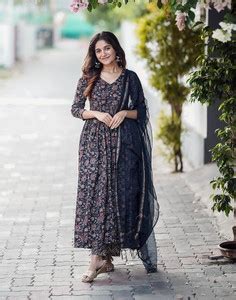 Divastri Women Kurta Pant Dupatta Set - Buy Divastri Women Kurta Pant ...