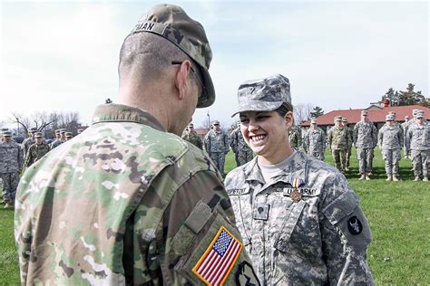 Life-saving efforts earn Iowa National Guard Soldier Medal of Merit ...