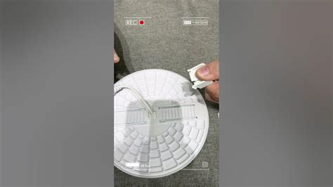 How to Fit the Clips On a Downlight 的图像结果