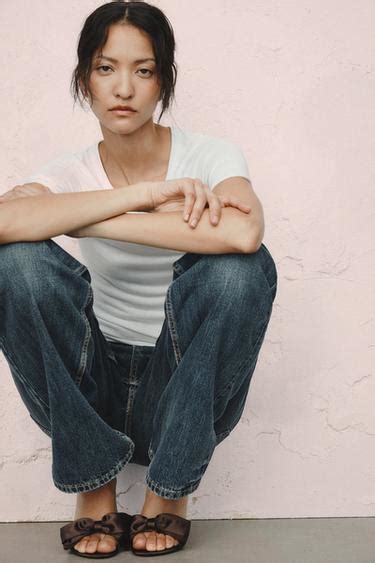 Women's Low Waist Jeans | ZARA India