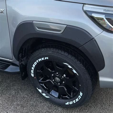 Wheel Arch Cladding for Toyota Hilux - Black and Silver