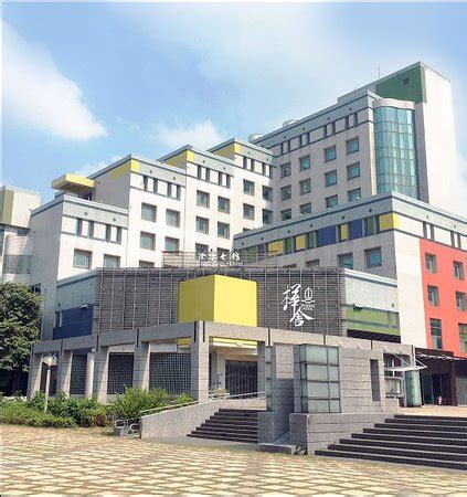 HUASHE HOTEL KAOHSIUNG BRANCH (Niaosong) - Hotel Reviews, Photos, Rate ...