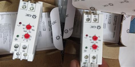 GIC Make Micon 225 On Delay Timer 24-240VAC/DC,0.1-10hr2C/O (Cat No ...