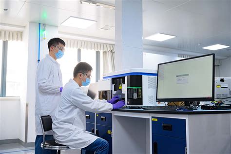 Flow Cytometry Instruments, Software & Reagents