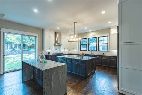 Large Kitchen Island: Exploring Functional And Stylish Designs