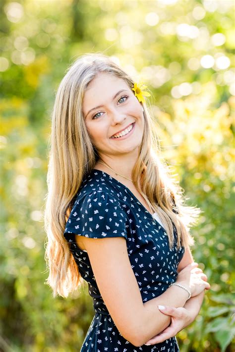 900+ Best Senior picture ideas | senior poses, senior pictures, senior ...