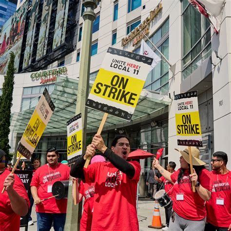 California’s Wave of Labor Activism Surges Once More - The New York Times