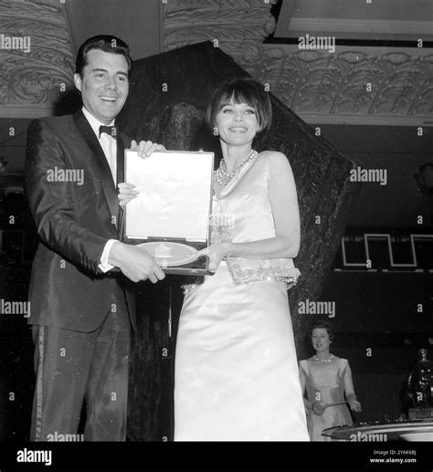 London : British screen star Dirk Bogarde receiving his British Film ...
