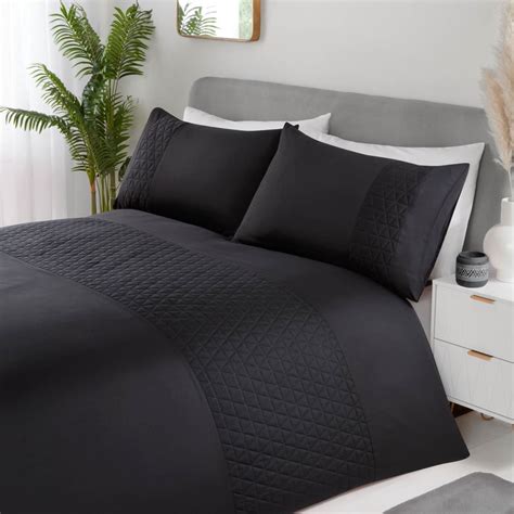 Pinsonic Black King Duvet Set | Duvet Sets | B&M