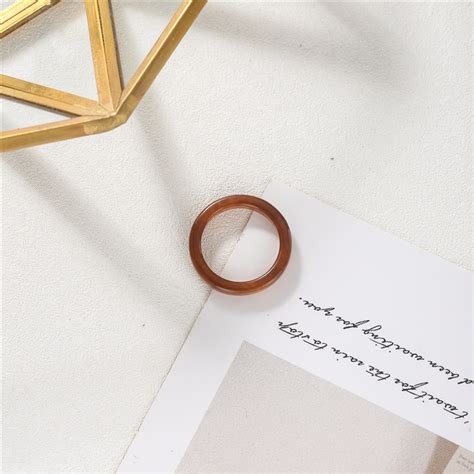 网红安娜同款韩国琥珀色极简指环醋酸亚克力小众设计混色链条戒指-阿里巴巴