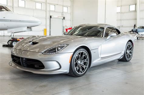 No Reserve: 4,900-Mile 2014 SRT Viper Coupe for sale on BaT Auctions - sold for $133,000 on July ...