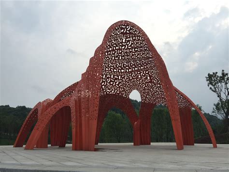 圆雕 --泸州流芳景观雕塑设计有限公司