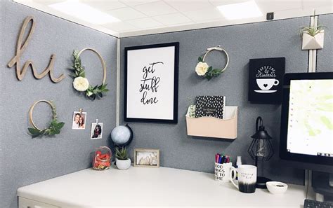 50 Gorgeous Cubicle Decoration Ideas Work Work Cubicle Decor | Work cubicle decor, Work office ...