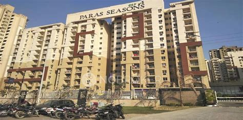Paras Seasons Sector-168 - Without Brokerage Semi-furnished 2 BHK Flat ...
