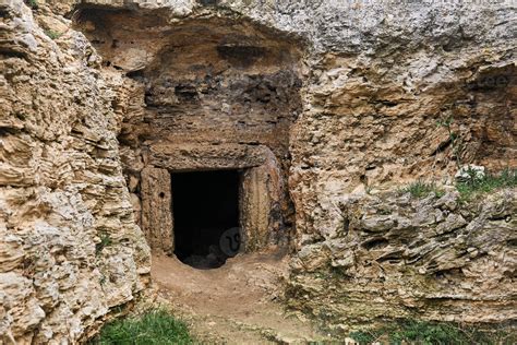 entrance to the ancient catacombs, carved into the rock 38927434 Stock ...