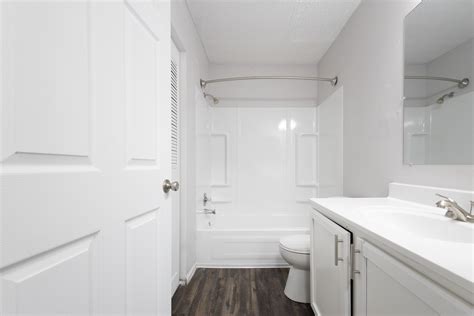 Country Lake Apartments | Van Rooy Properties (Corp Site)