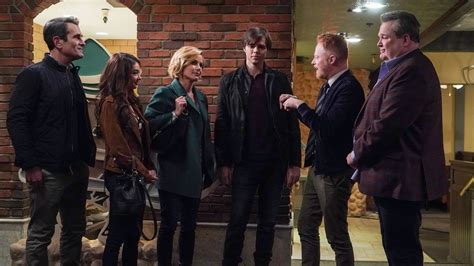 Modern Family Season 5 Wallpaper