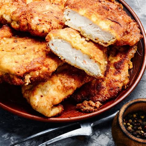 What To Serve With Chicken Schnitzel: 19+ Tasty Side Dish Ideas