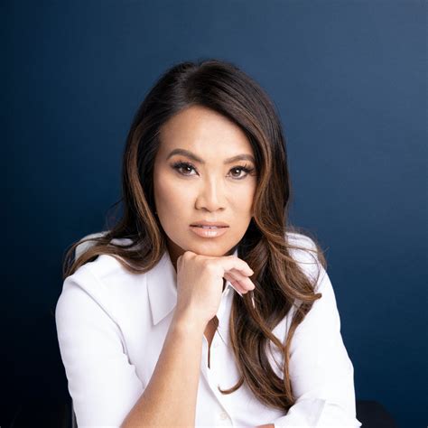 How to Properly Pop a Spot – Caroline Hirons