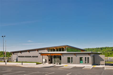 Fitchburg Municipal Airport Administration Building • Fennick McCredie ...